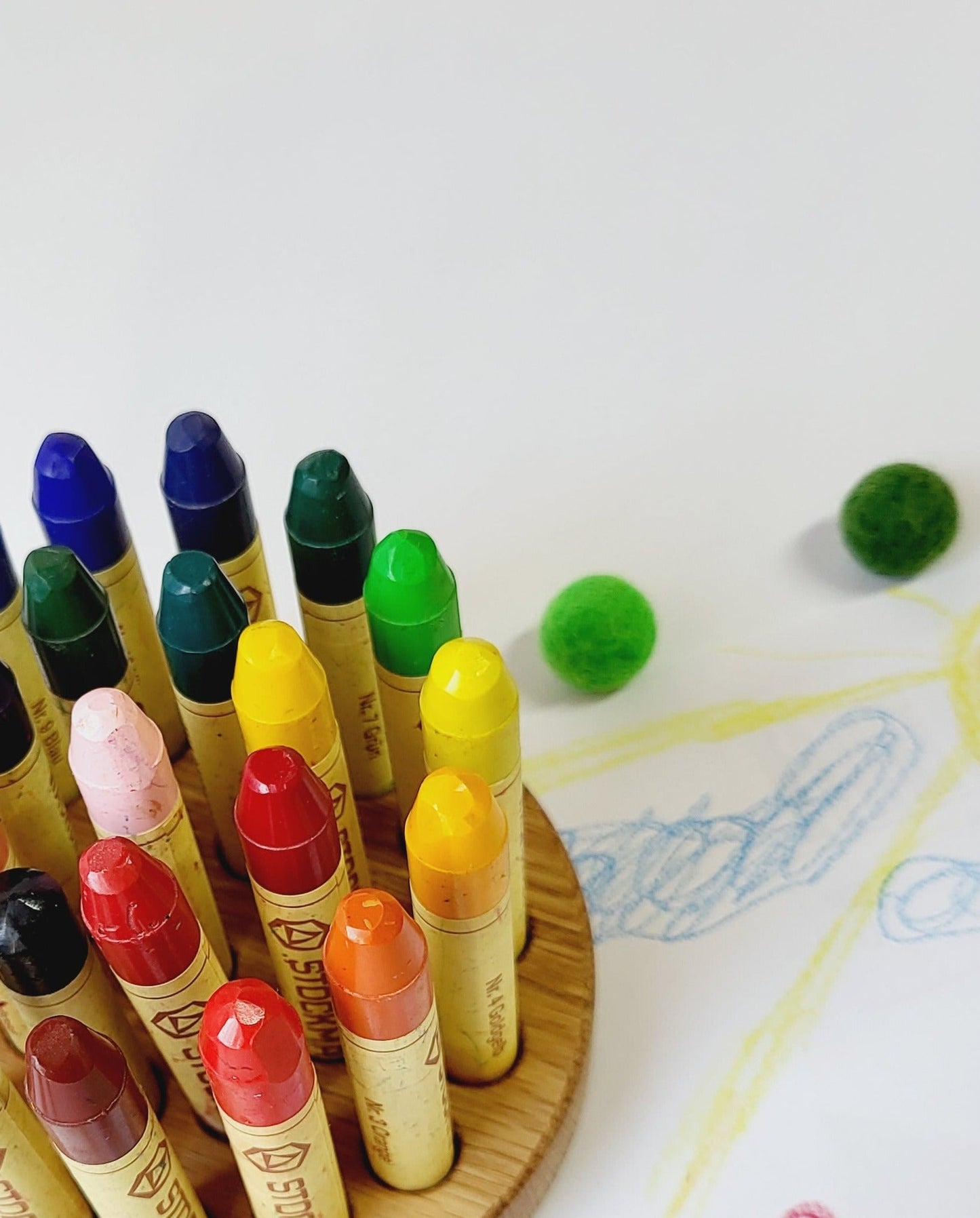 Wooden crayon holder for Stockmar 32 sticks
