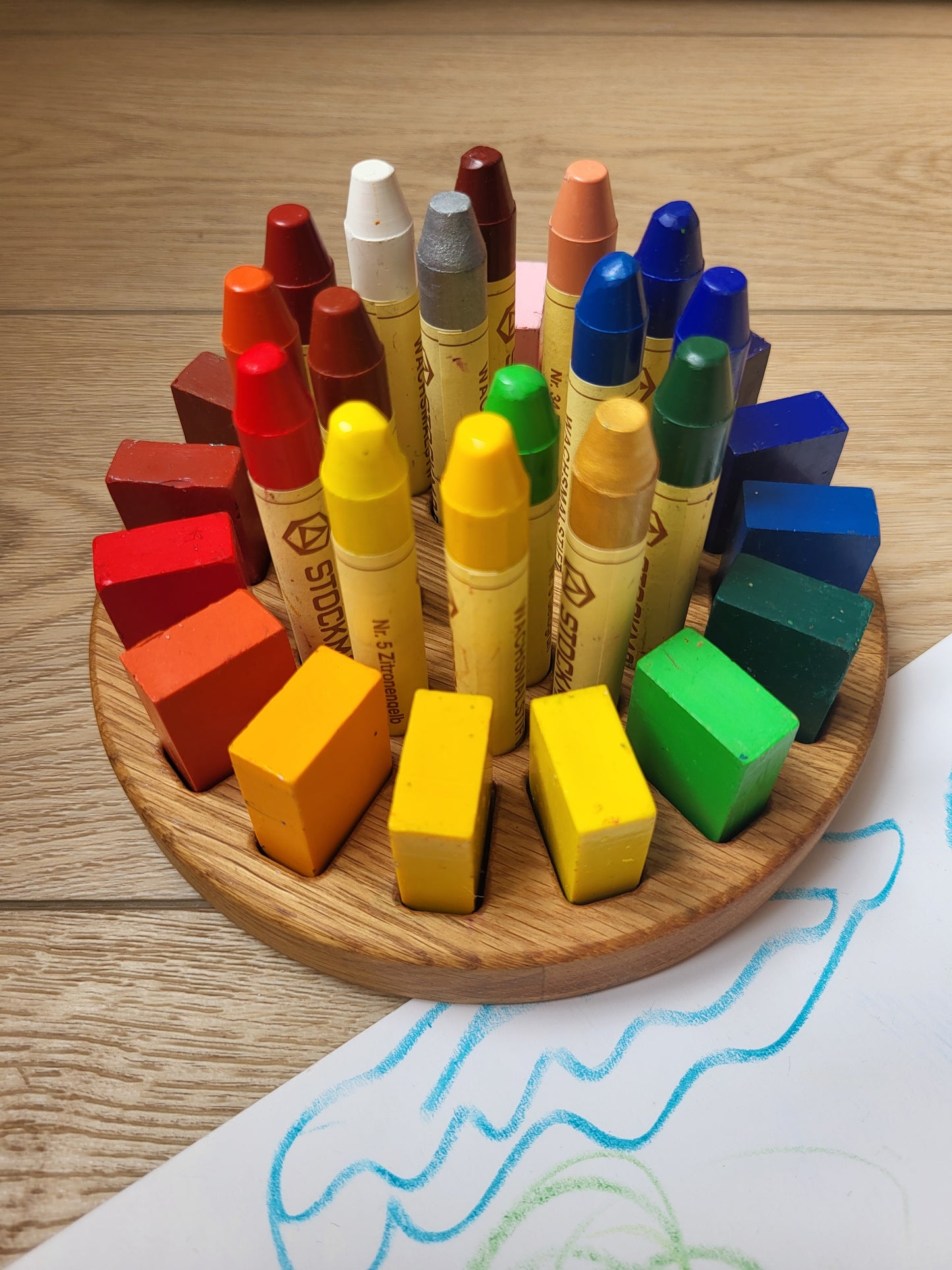 Waldorf Crayon holder for Stockmar 16 Blocks and 16 Sticks ROUND without crayons