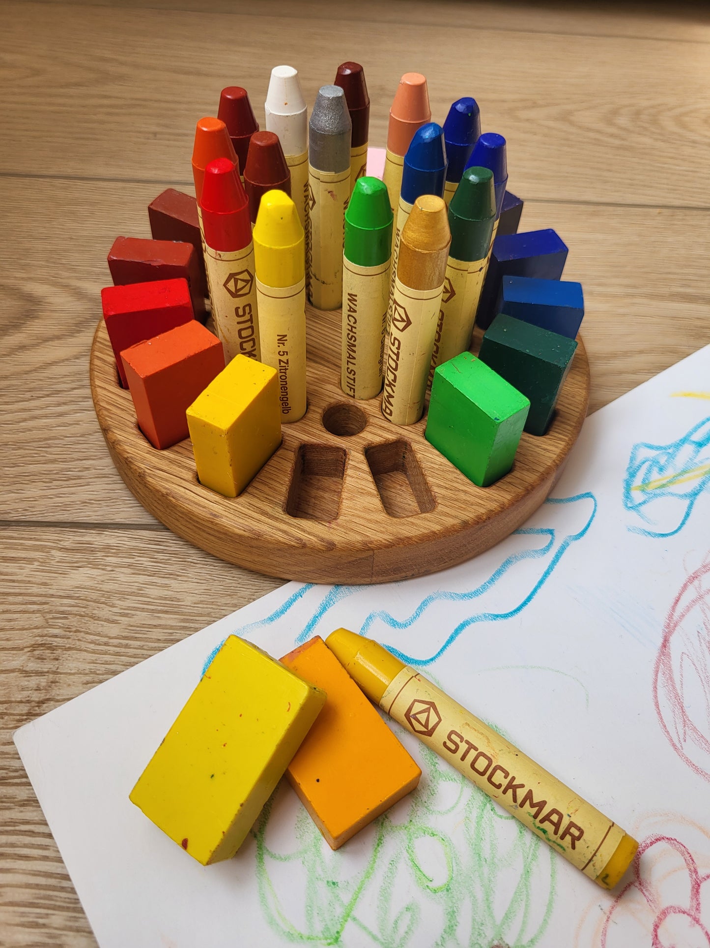 Waldorf Crayon holder for Stockmar 16 Blocks and 16 Sticks ROUND without crayons