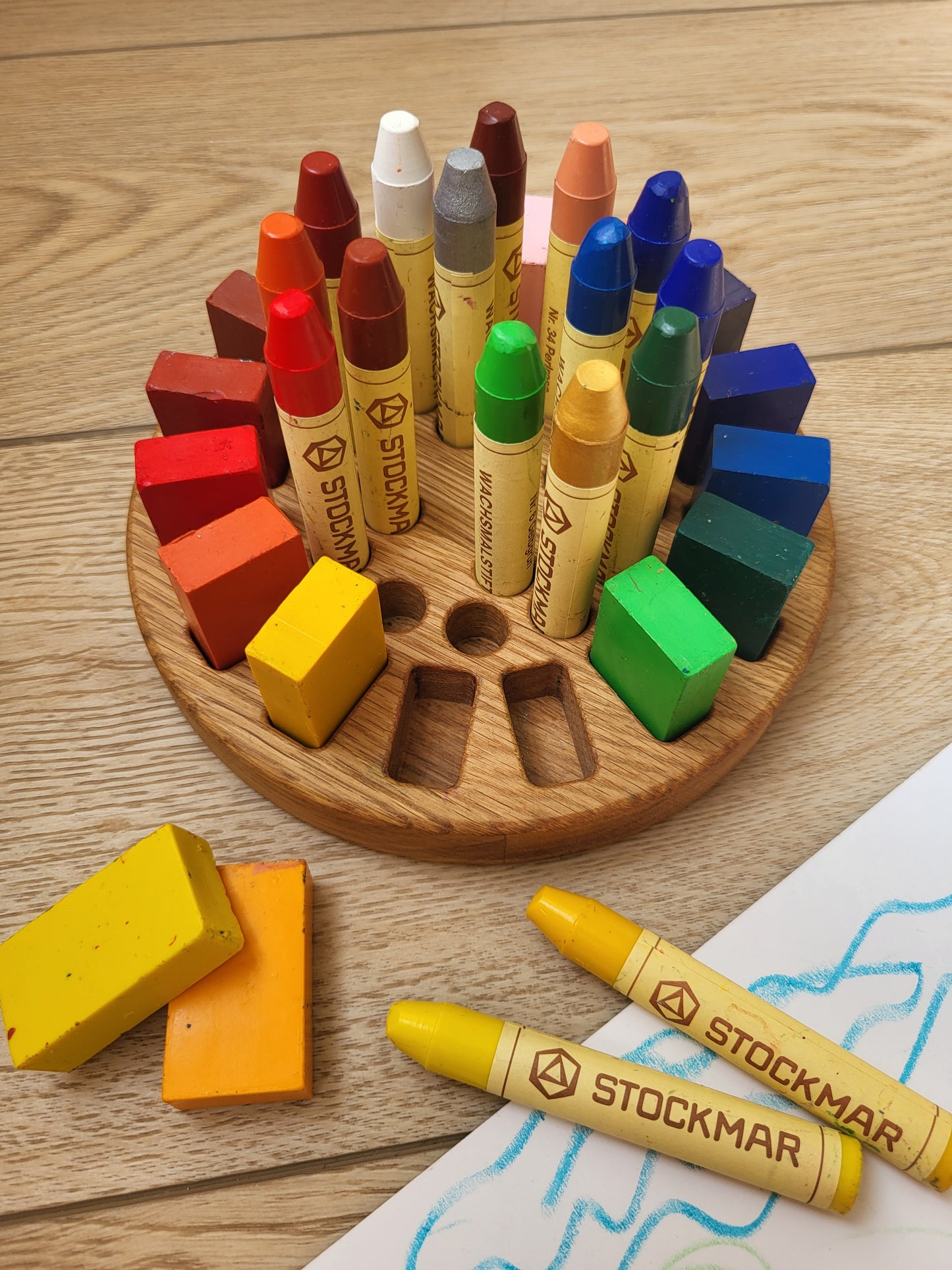 Waldorf Crayon holder for Stockmar 16 Blocks and 16 Sticks ROUND without crayons