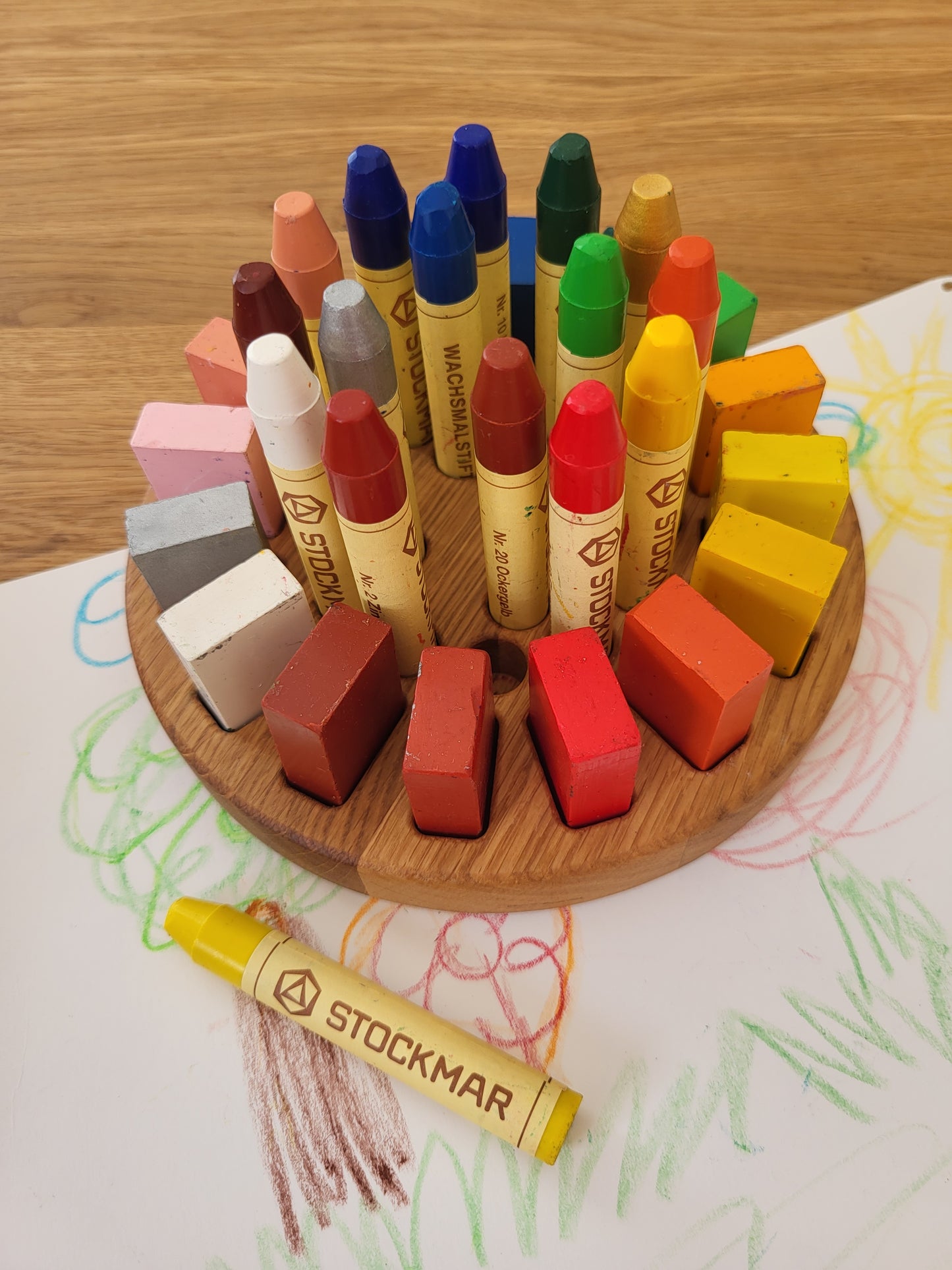 Waldorf Crayon holder for Stockmar 16 Blocks and 16 Sticks ROUND without crayons