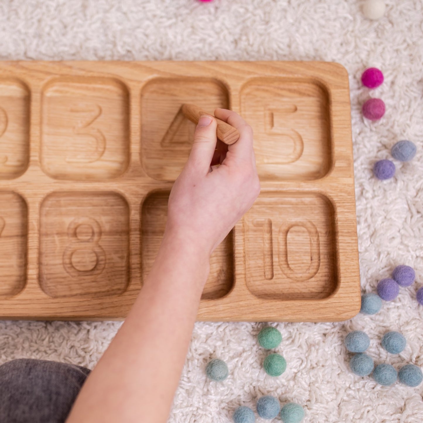 Montessori sorting tray with 10 sections and numbers
