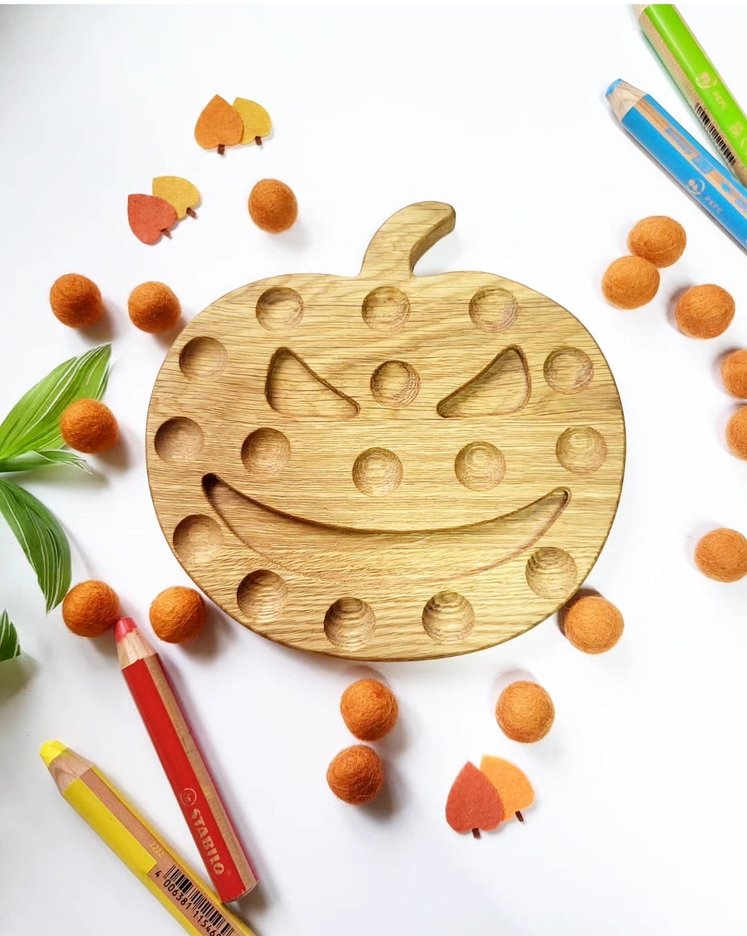 Halloween wooden pumpkin with felt balls
