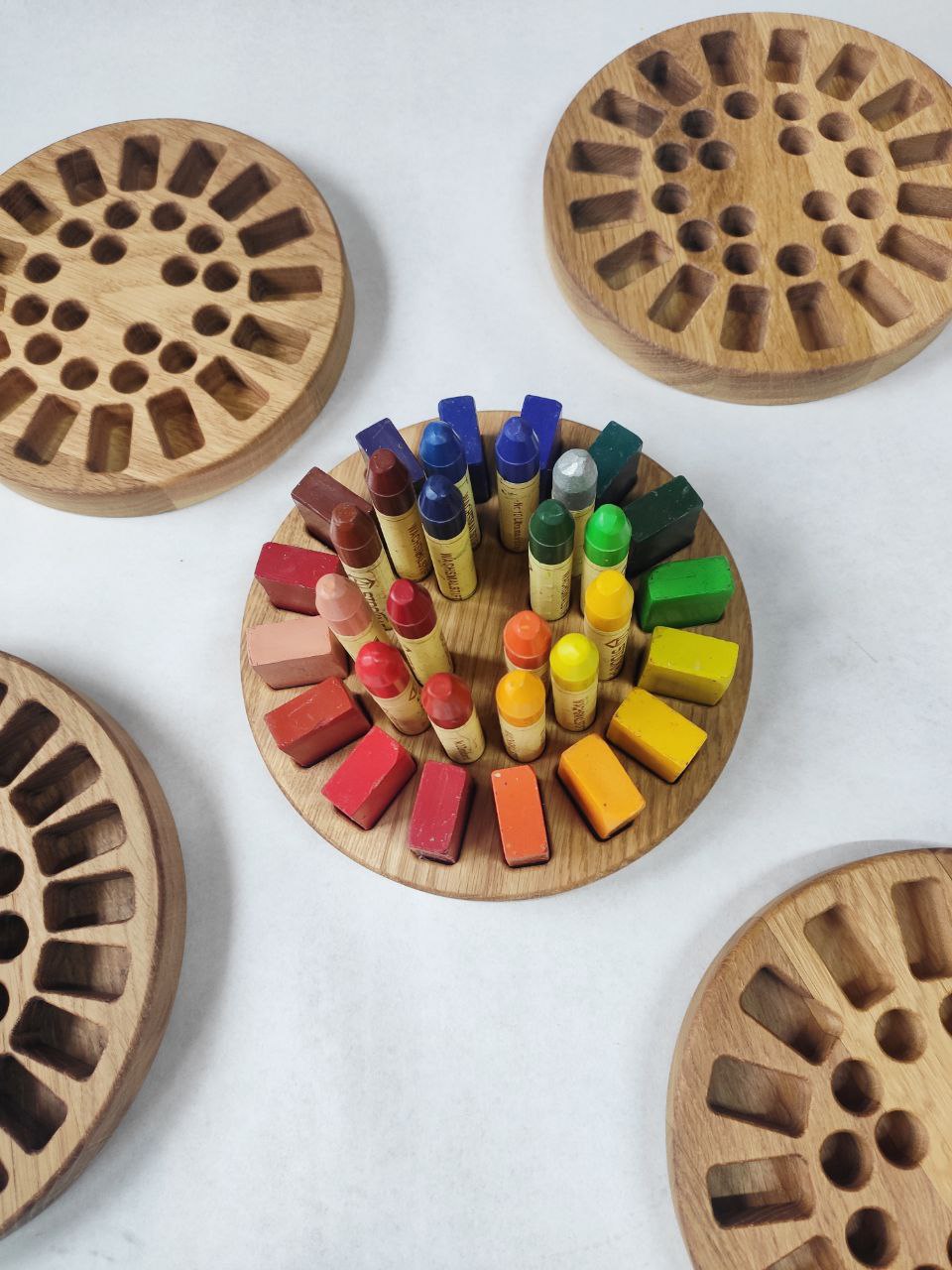 Waldorf Crayon holder for Stockmar 16 Blocks and 16 Sticks, ROUND without crayons