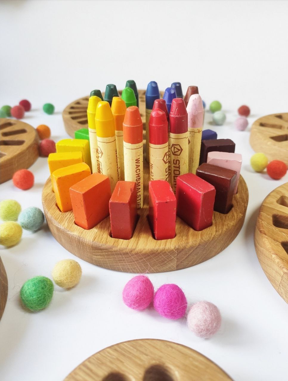 Waldorf Crayon holder for Stockmar 16 Blocks and 16 Sticks, ROUND without crayons