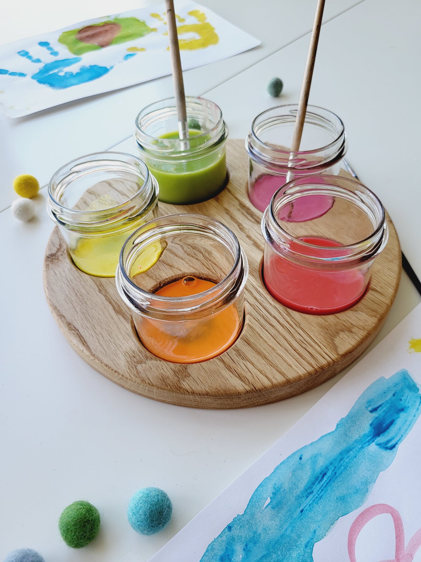 Waldorf paint jar holder round shaped