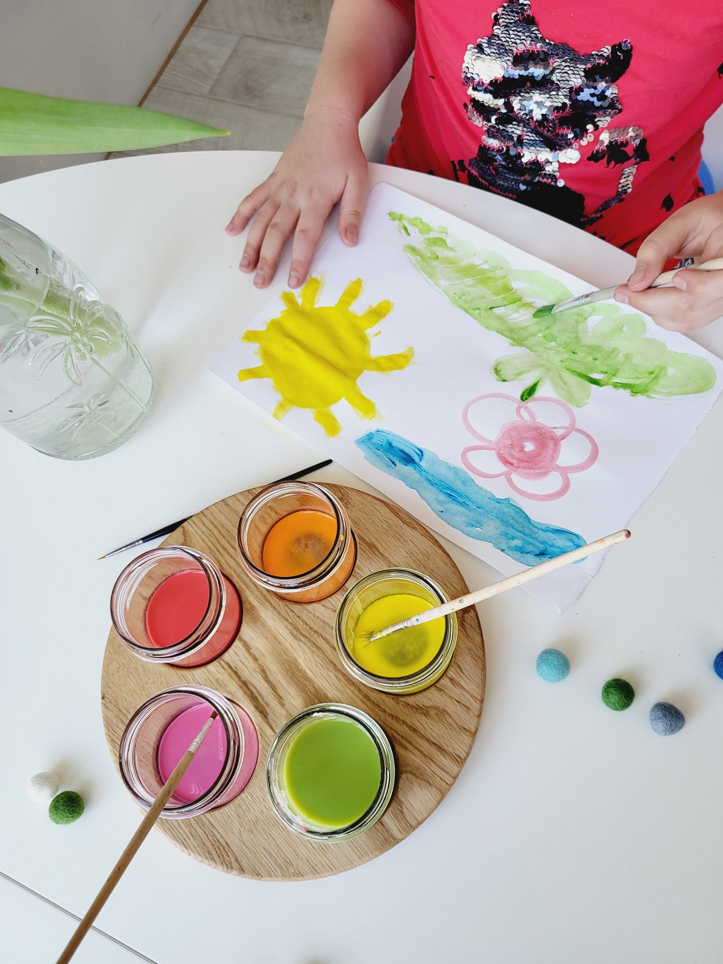 Waldorf paint jar holder round shaped