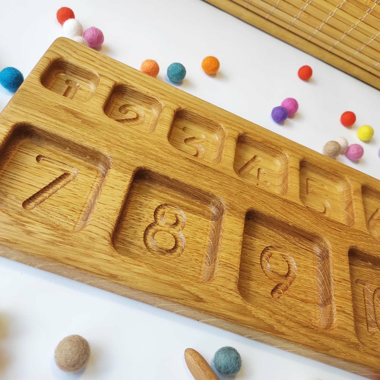 Montessori sorting tray with square sections, with numbers 1-10