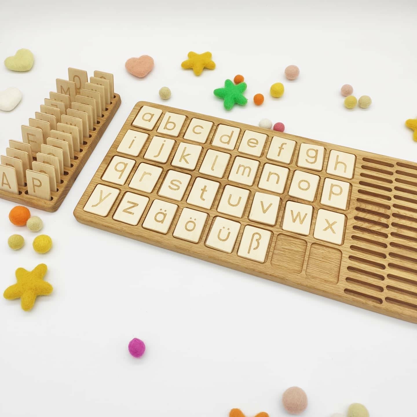 German big board and holder with letters cards