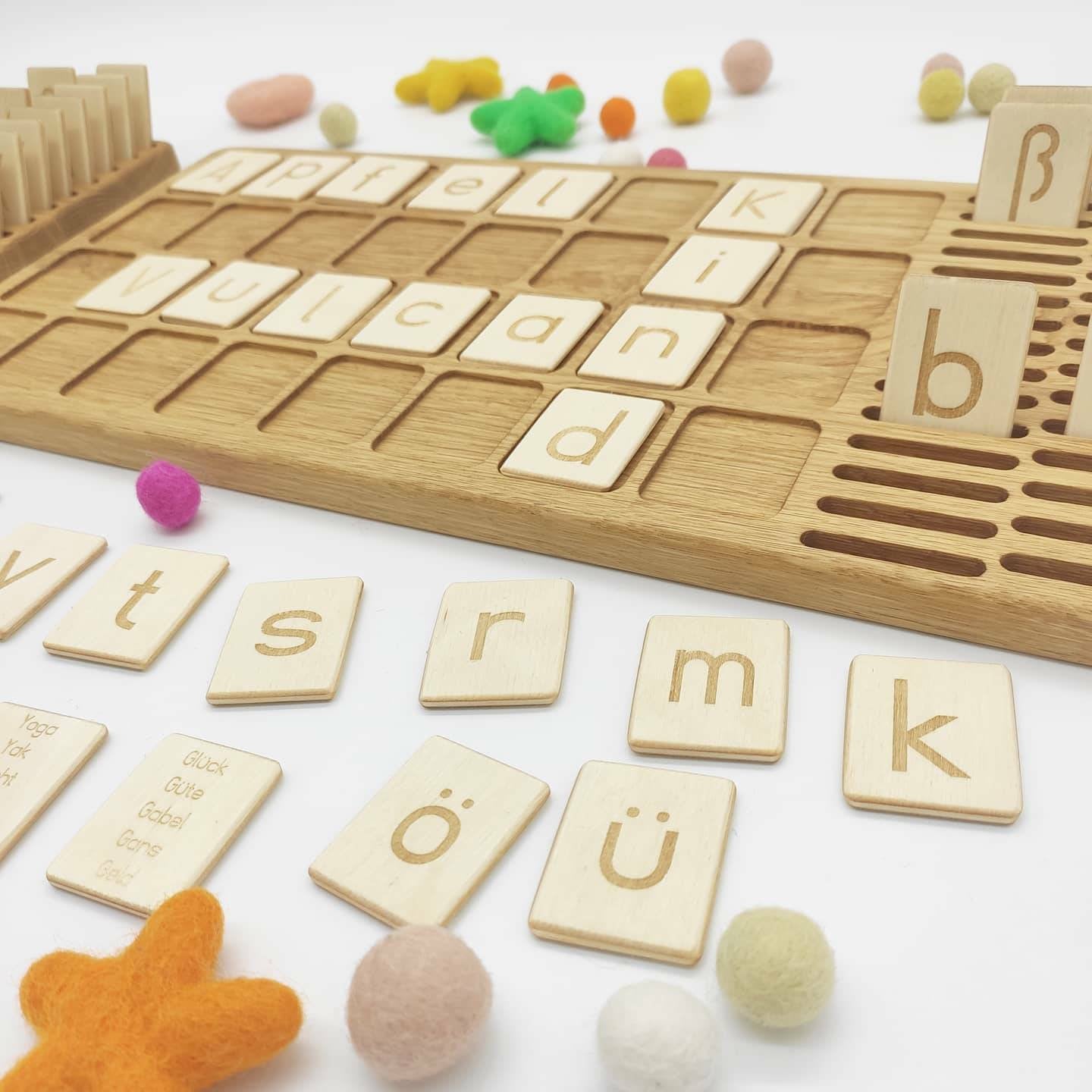 German big board and holder with letters cards