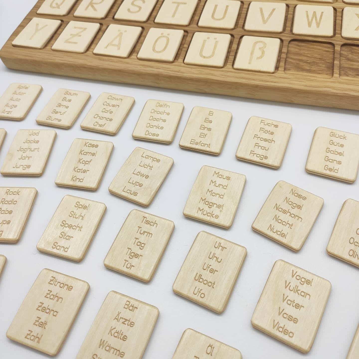 German big board and holder with letters cards