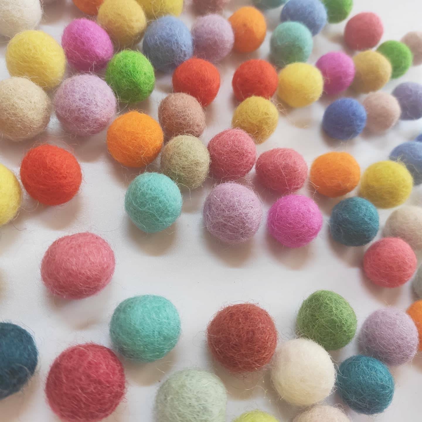 Felt Balls 1,5 cm or 15mm mixed colors