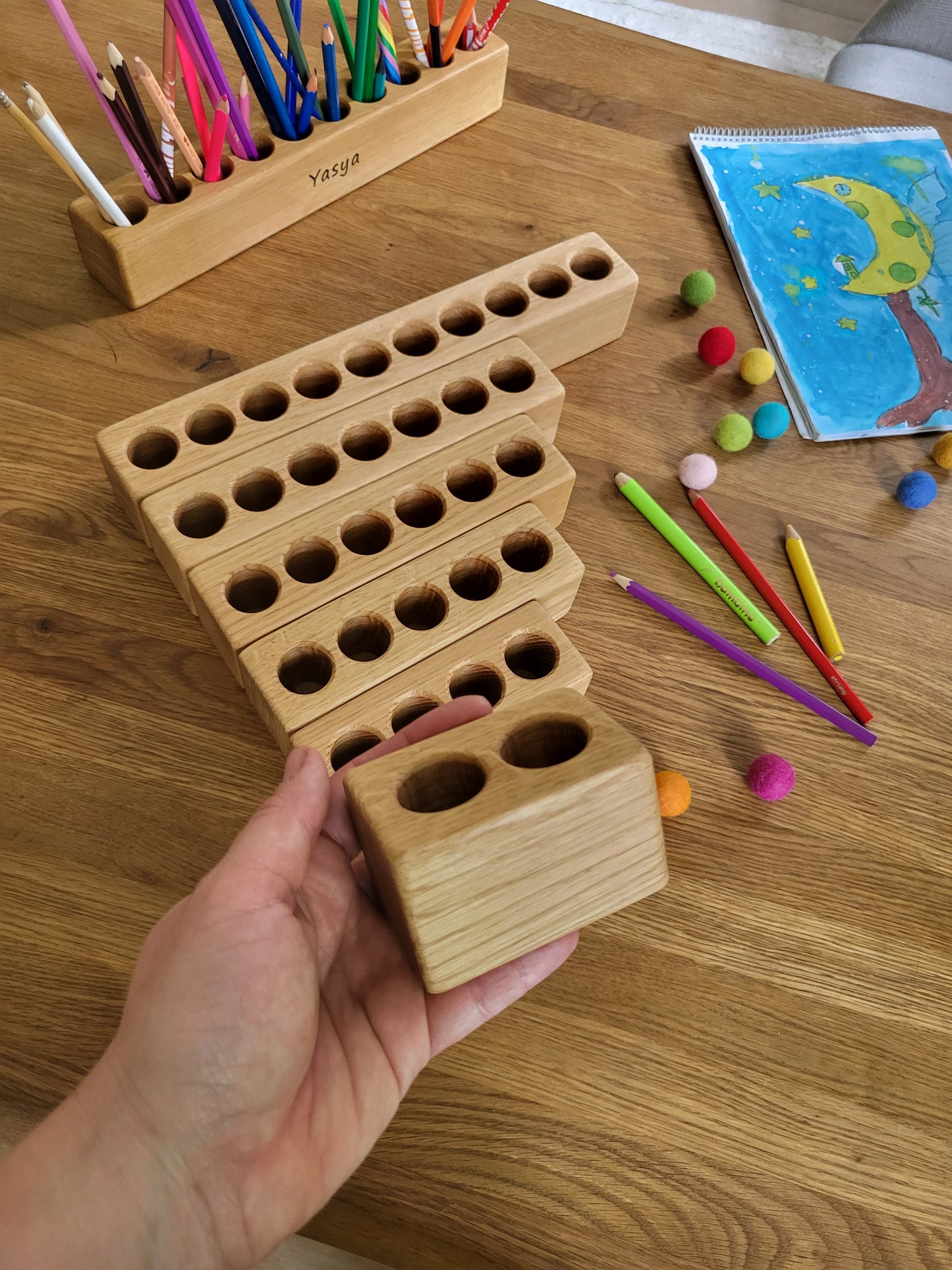 Pot à crayons en bois pour enfants, organiseur de bureau Montessori de différentes tailles, cadeau de rangement personnalisé pour fournitures artistiques