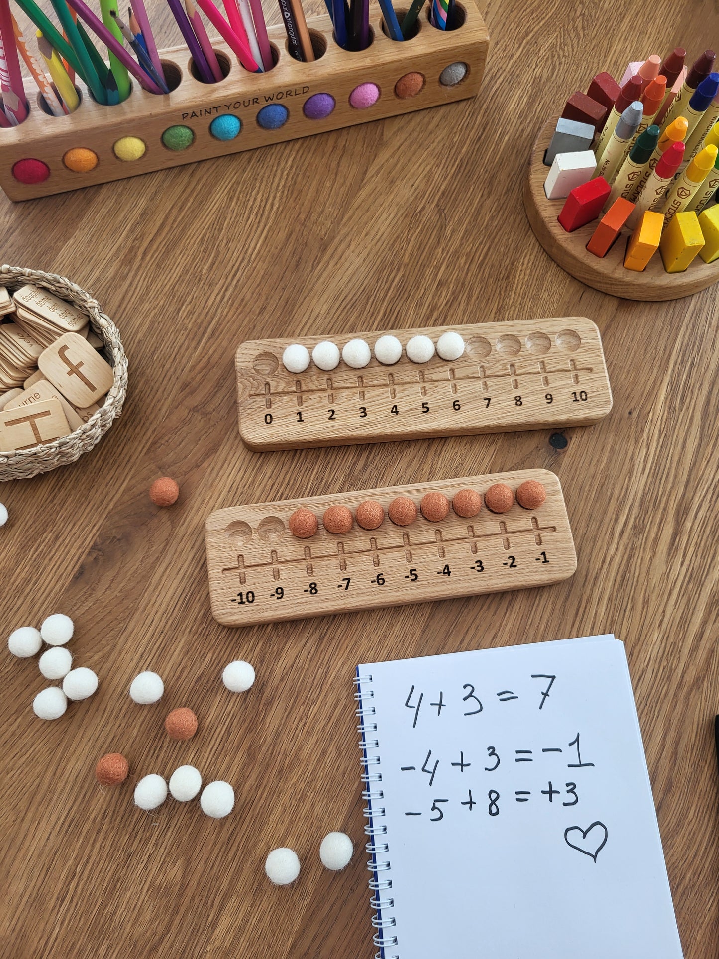 Zehnerrahmen mit Filzkugeln