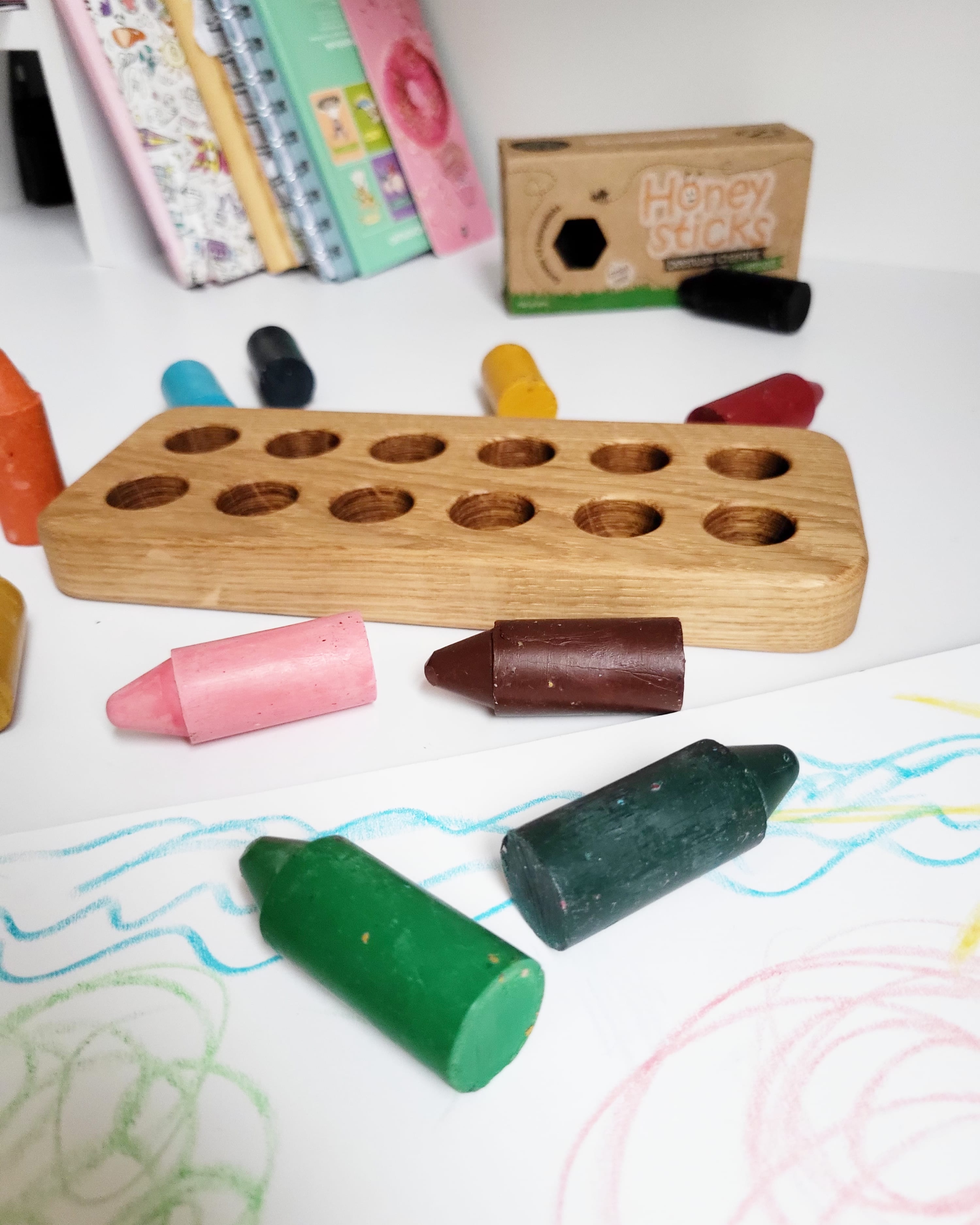 Crayon holder for 12 Honey Sticks crayons, without crayons