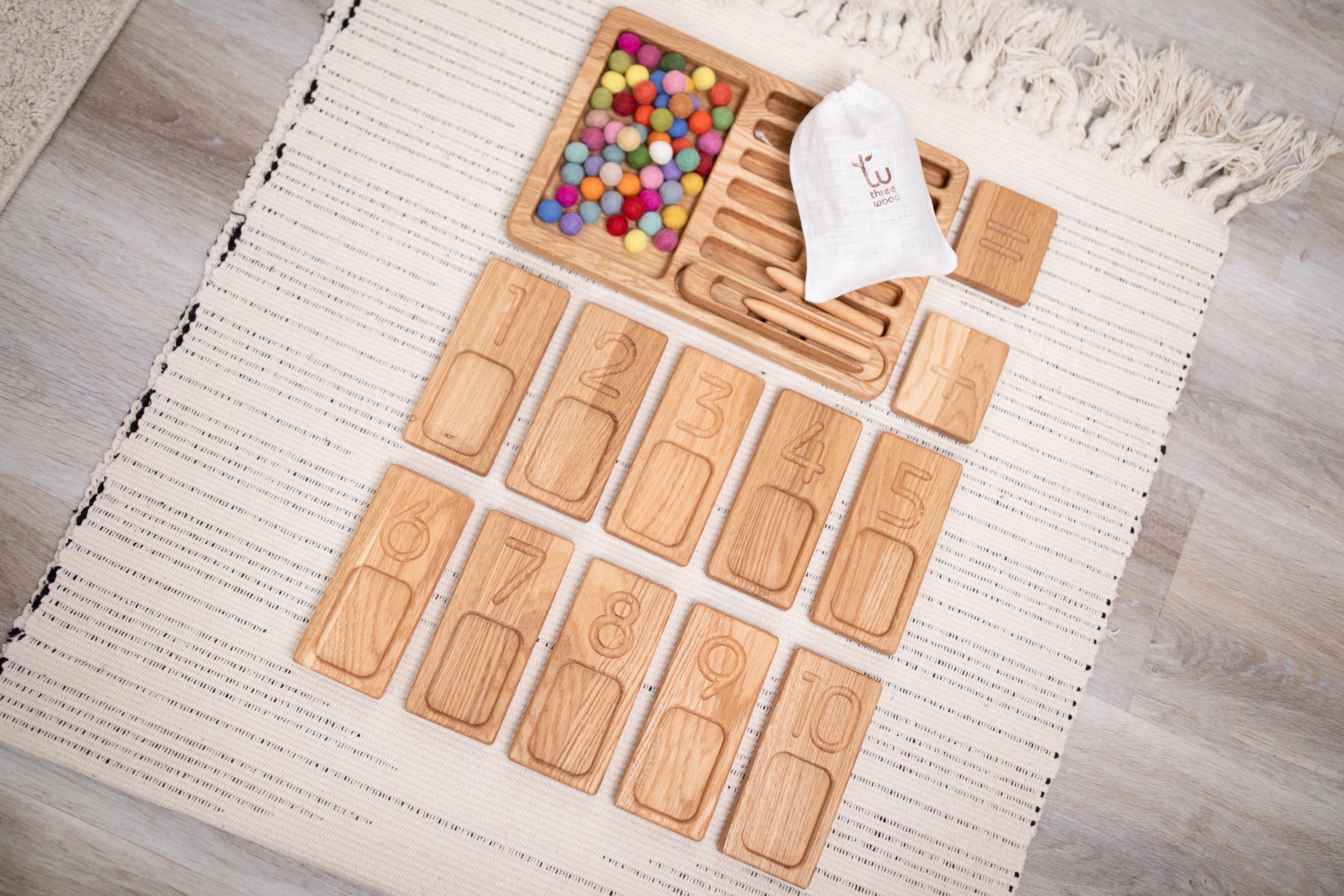Montessori Set of reversible trays with numbers 1-20