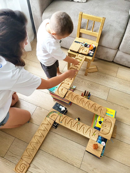 Marble run tracks race maze