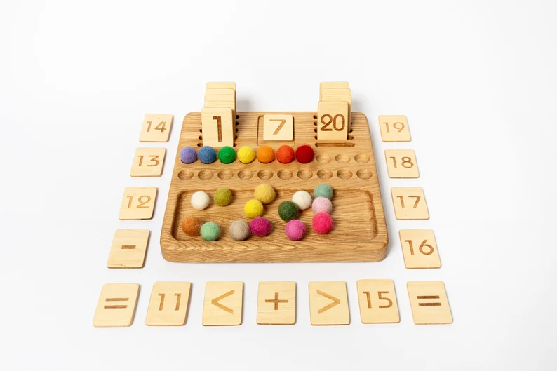 Math reversible board with cards 1-20