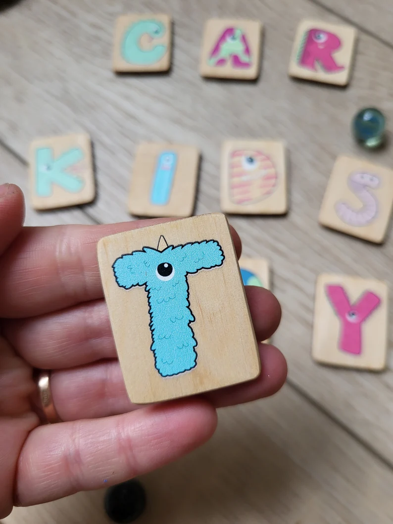 Montessori English Alphabet reversible board+Monsters letters cards