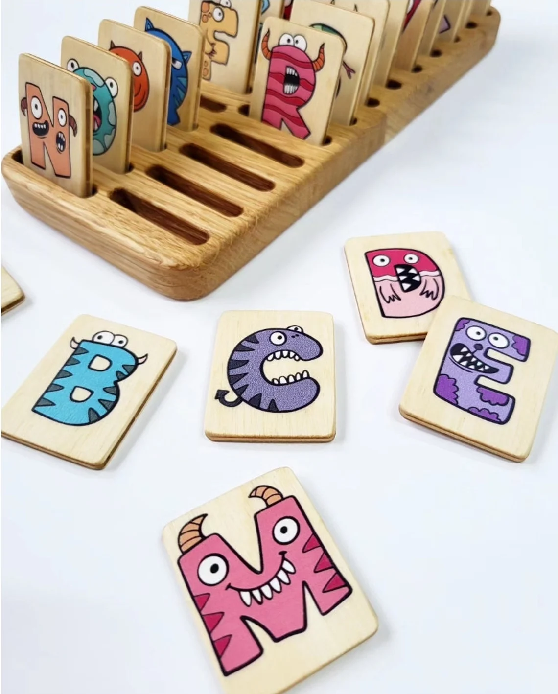 English Letters flash Cards with Monsters with holder