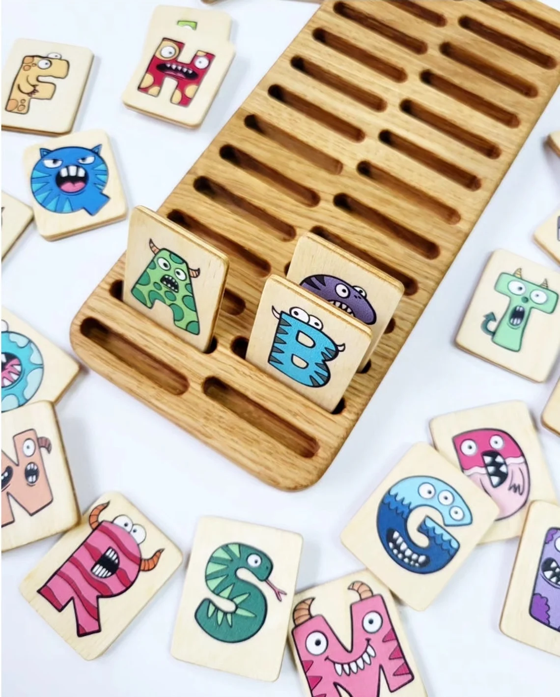 English Letters flash Cards with Monsters with holder