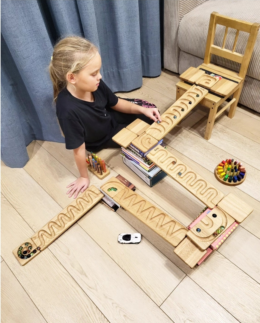 Marble run tracks race maze