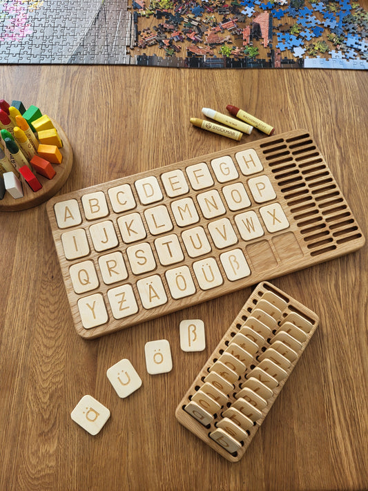 German big board and holder with letters cards