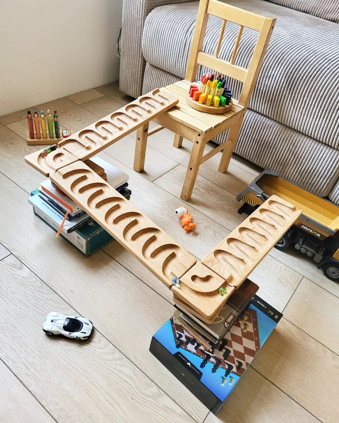 Marble run tracks race maze