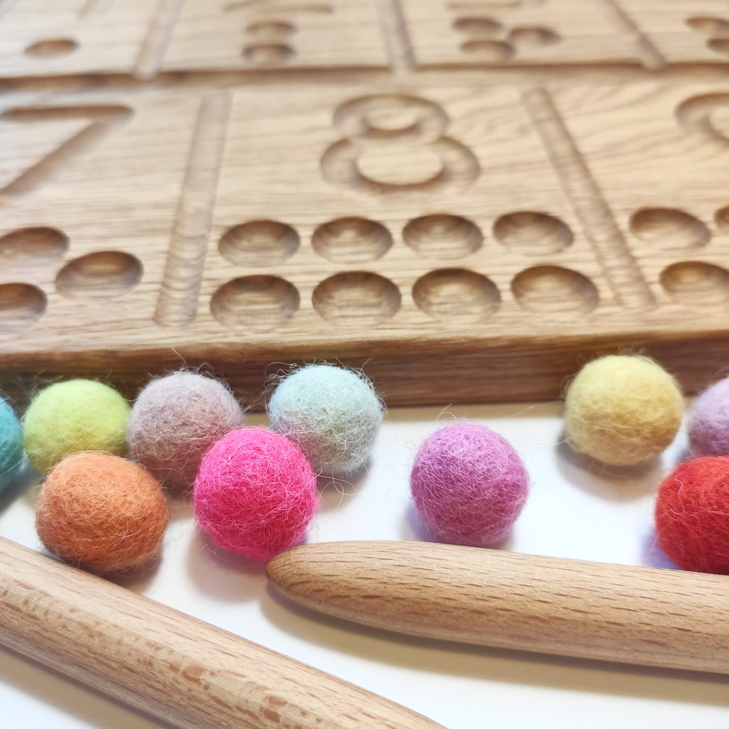 Number tracing board