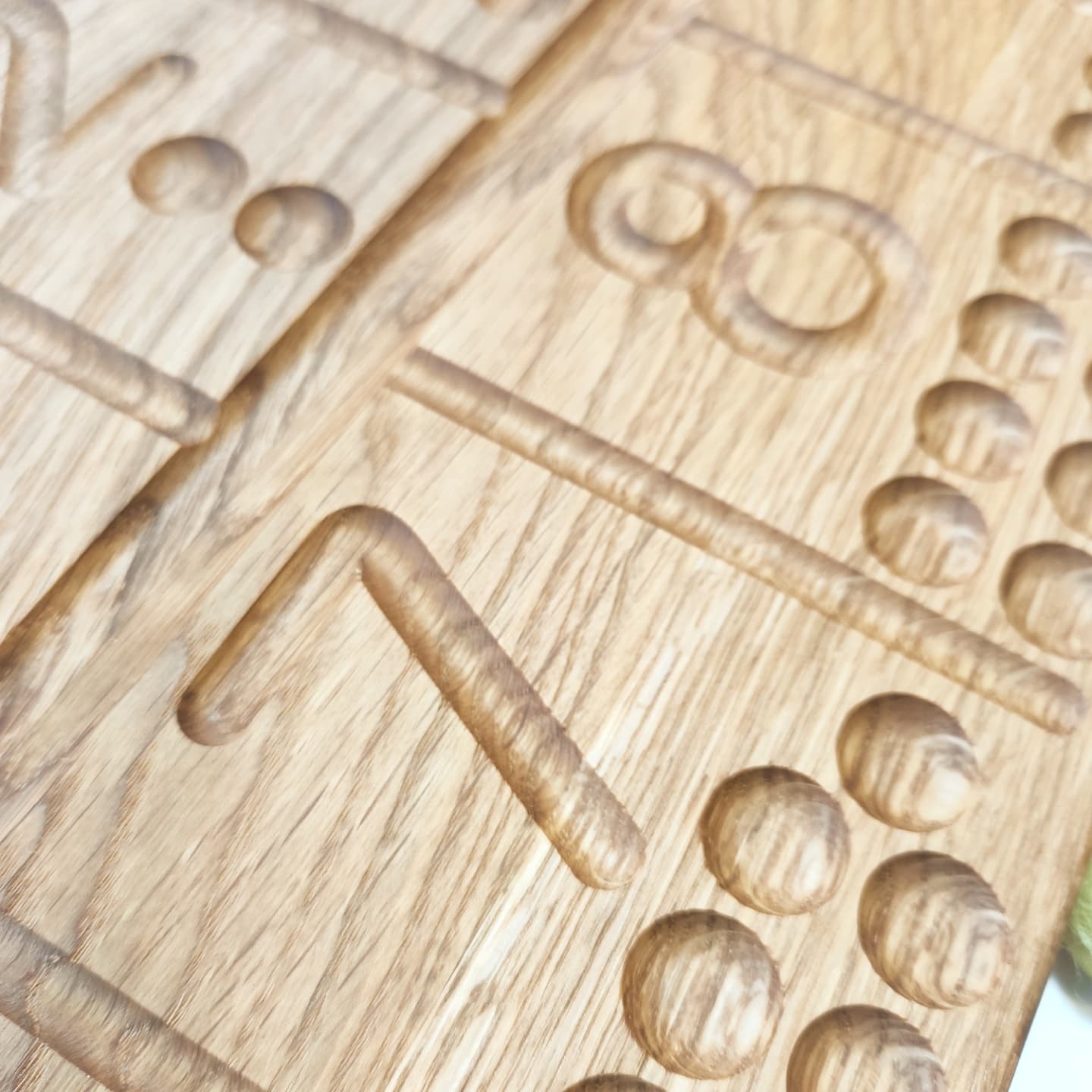 Number tracing board