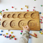 Load image into Gallery viewer, Montessori sorting tray with ROUND sections, with numbers 1-10
