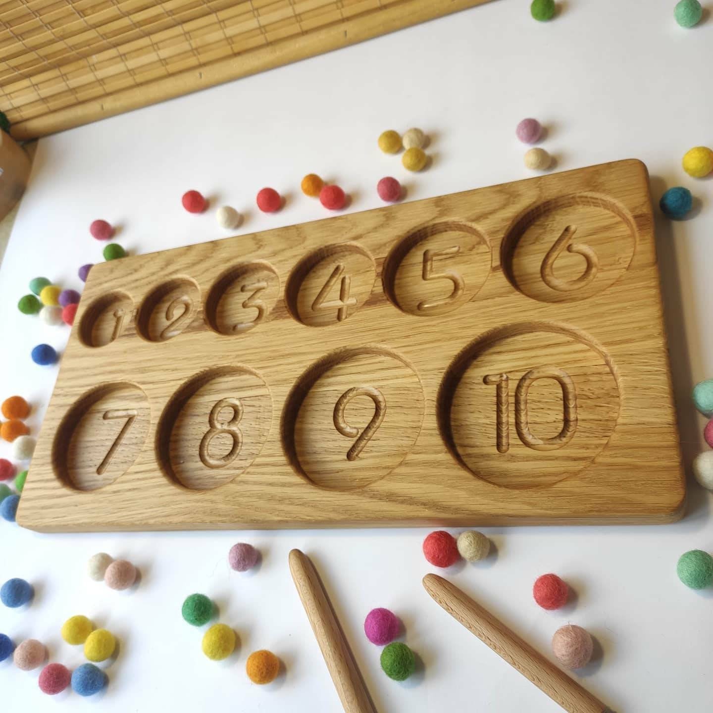 Montessori sorting tray with ROUND sections, with numbers 1-10