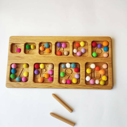 Montessori sorting tray with square sections, with numbers 1-10