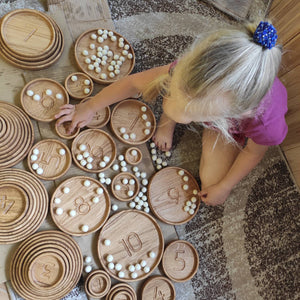 Set of sorting plates or round trays