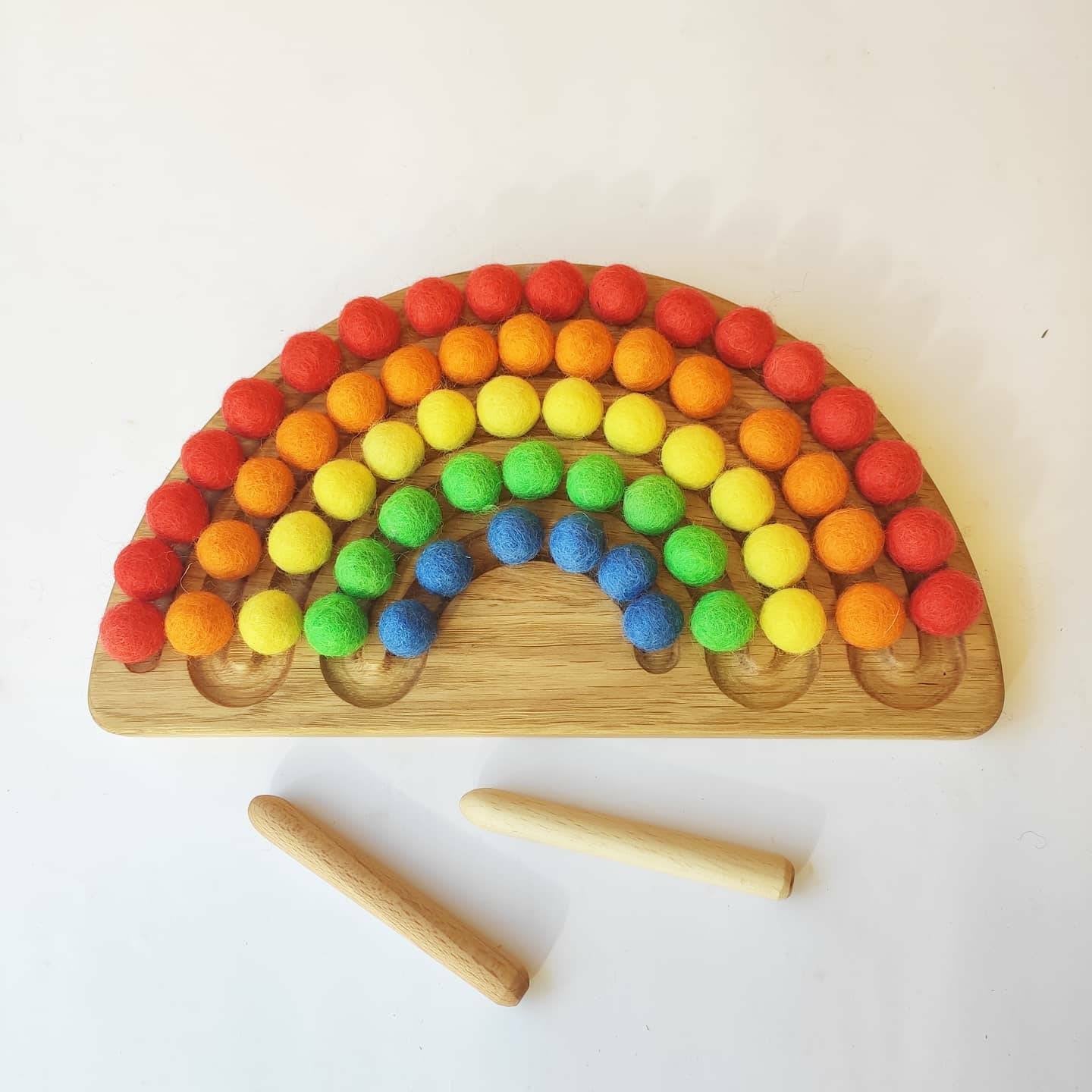 Rainbow board with 5 stripes,rainbow felt balls