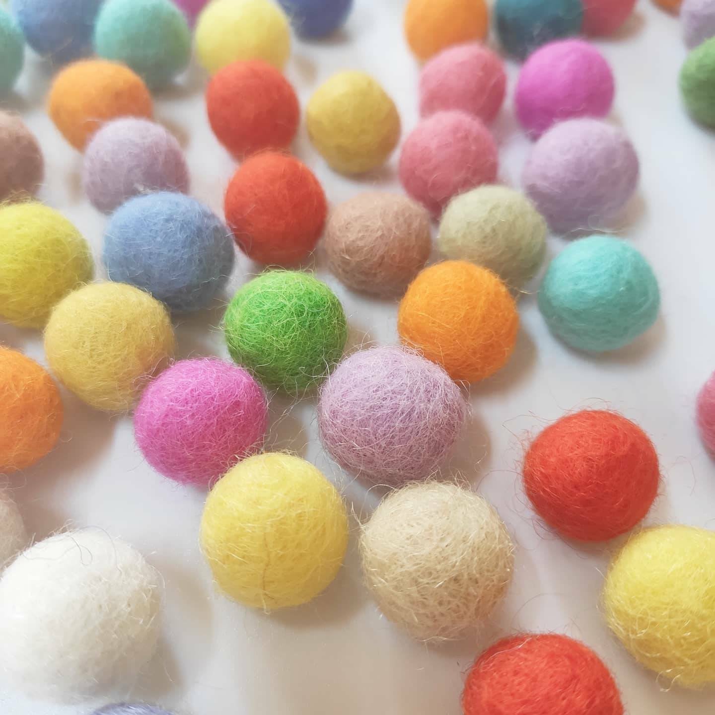 Felt Balls 1,5 cm or 15mm mixed colors