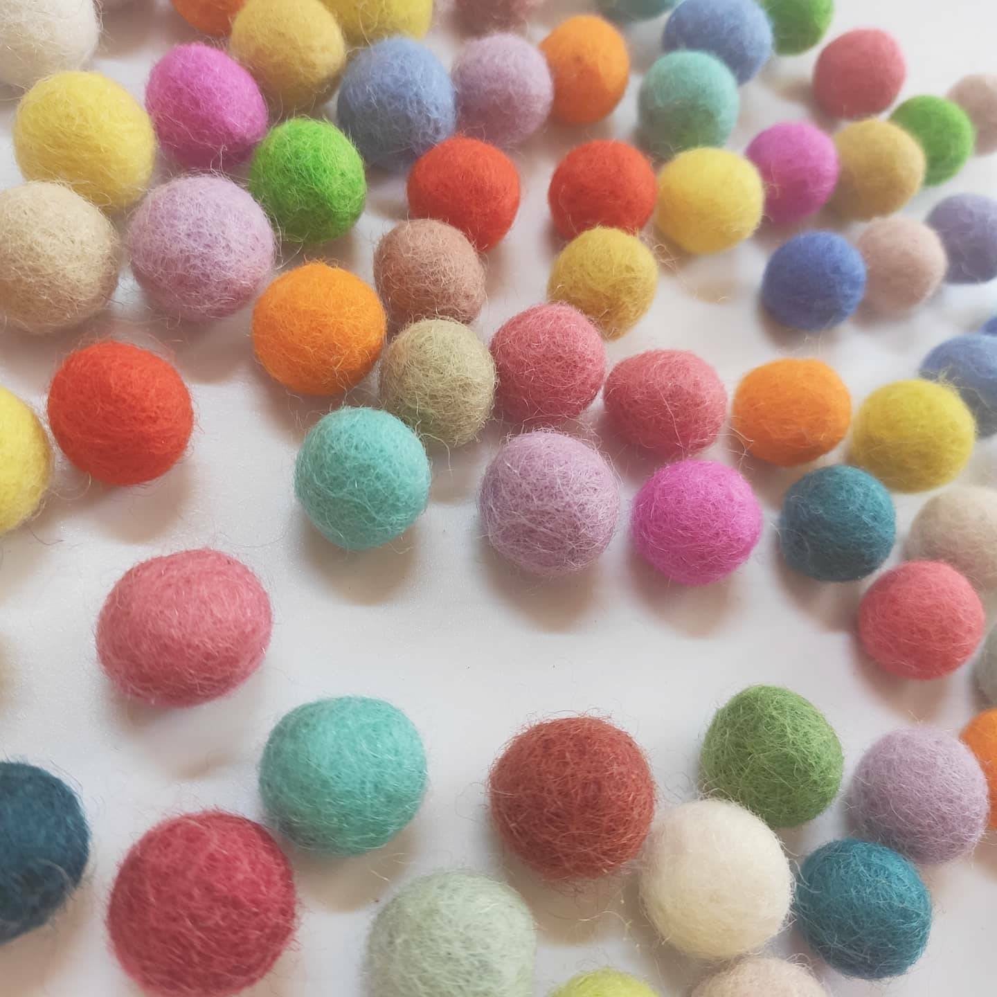 Felt Balls 1,5 cm or 15mm mixed colors